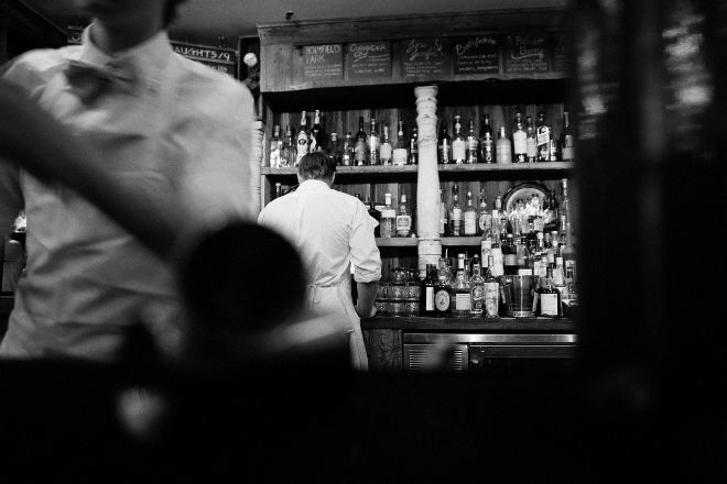 El bar fue para Luis Buñuel el espacio predilecto para la creación. 