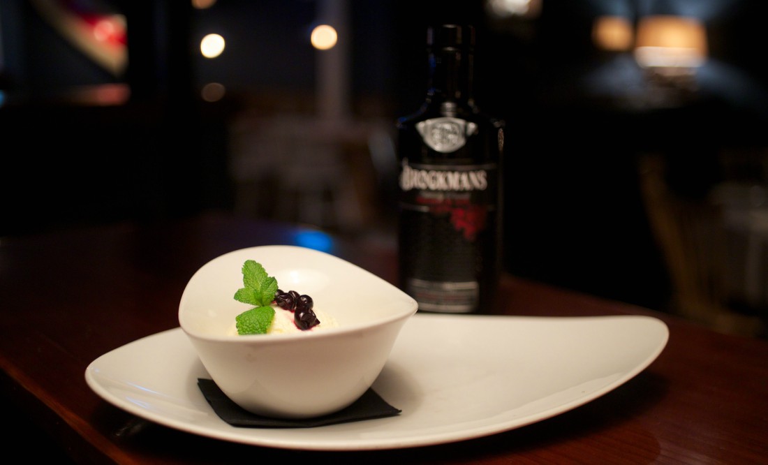 Postre con Brockmans en Cabaña Marconi