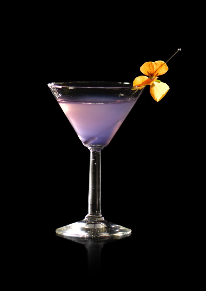 Ultra Violet, uno de los cócteles de primavera 2019 de Brockmans Gin 